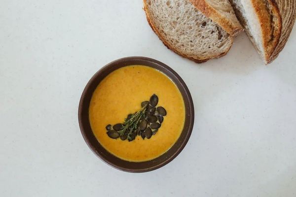 Velouté de potiron et lentilles corail